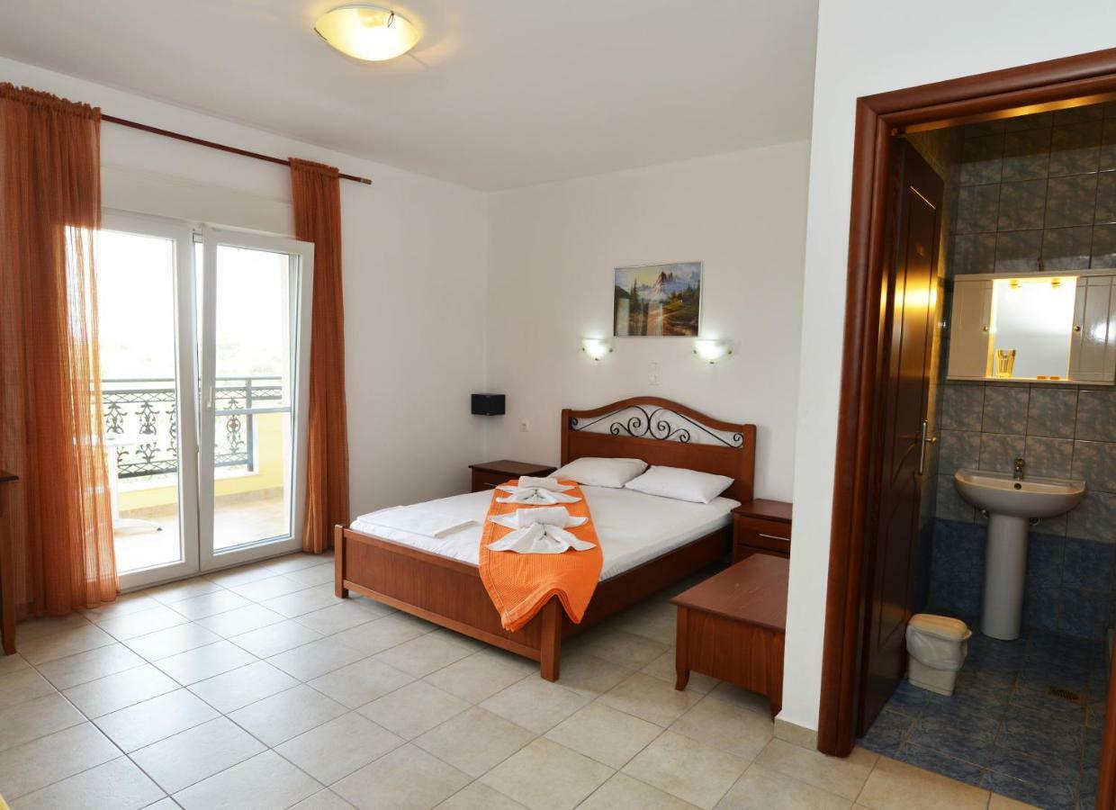Aparthotel Iraklis 3*