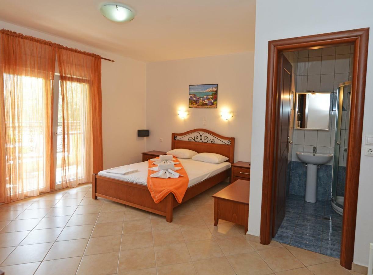 Iraklis Aparthotel 3*