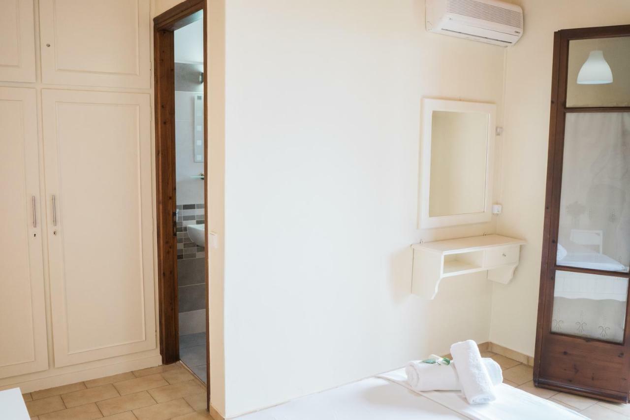 Afroditi Pansion Apartment Agios Nikitas