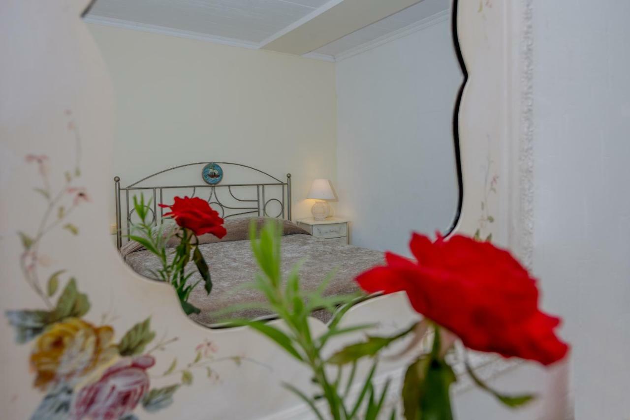 Orpheas (adults Only) 4*