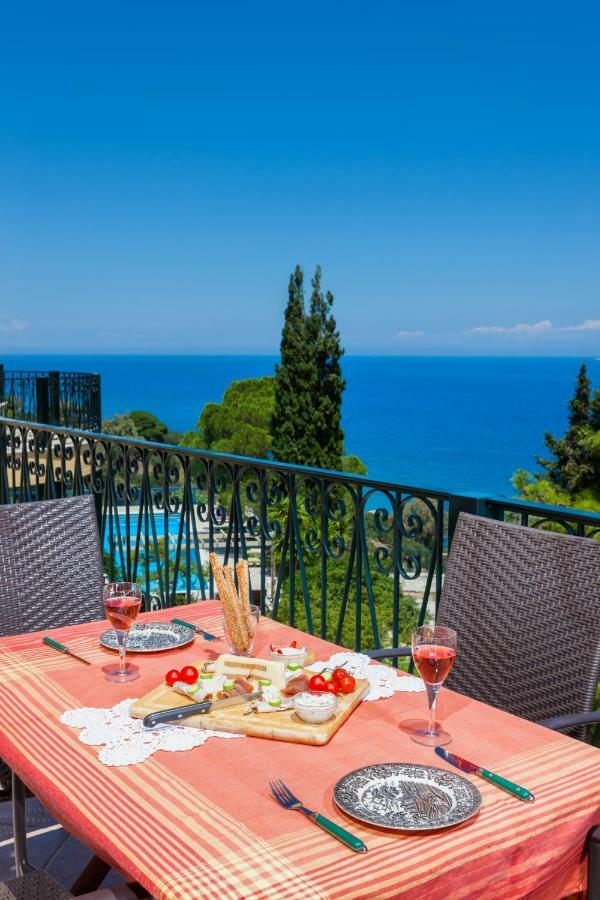 Kouros Hill Aparthotel *