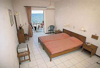 Hotel Chryssi Akti 3*