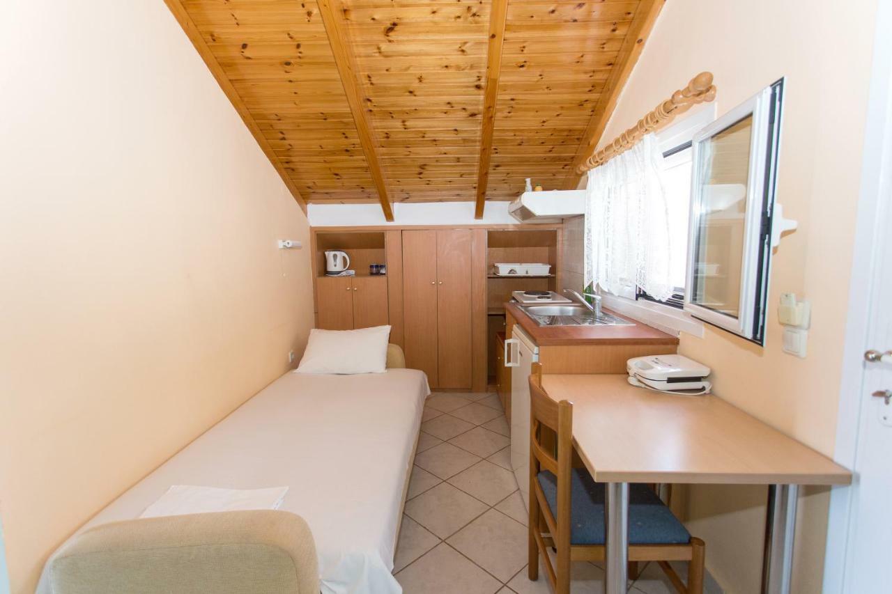 Rozou Apartment Paralia Vrachou