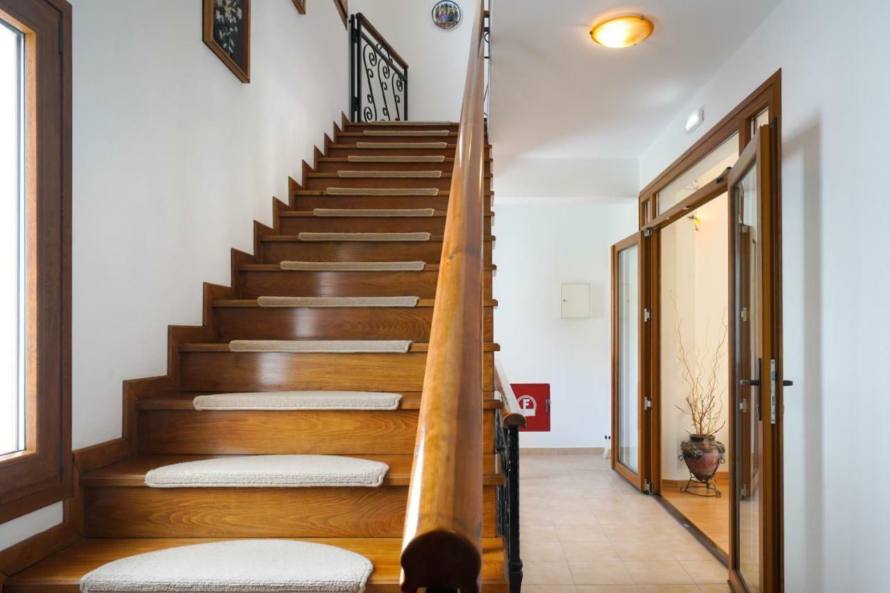 Aparthotel Anemos