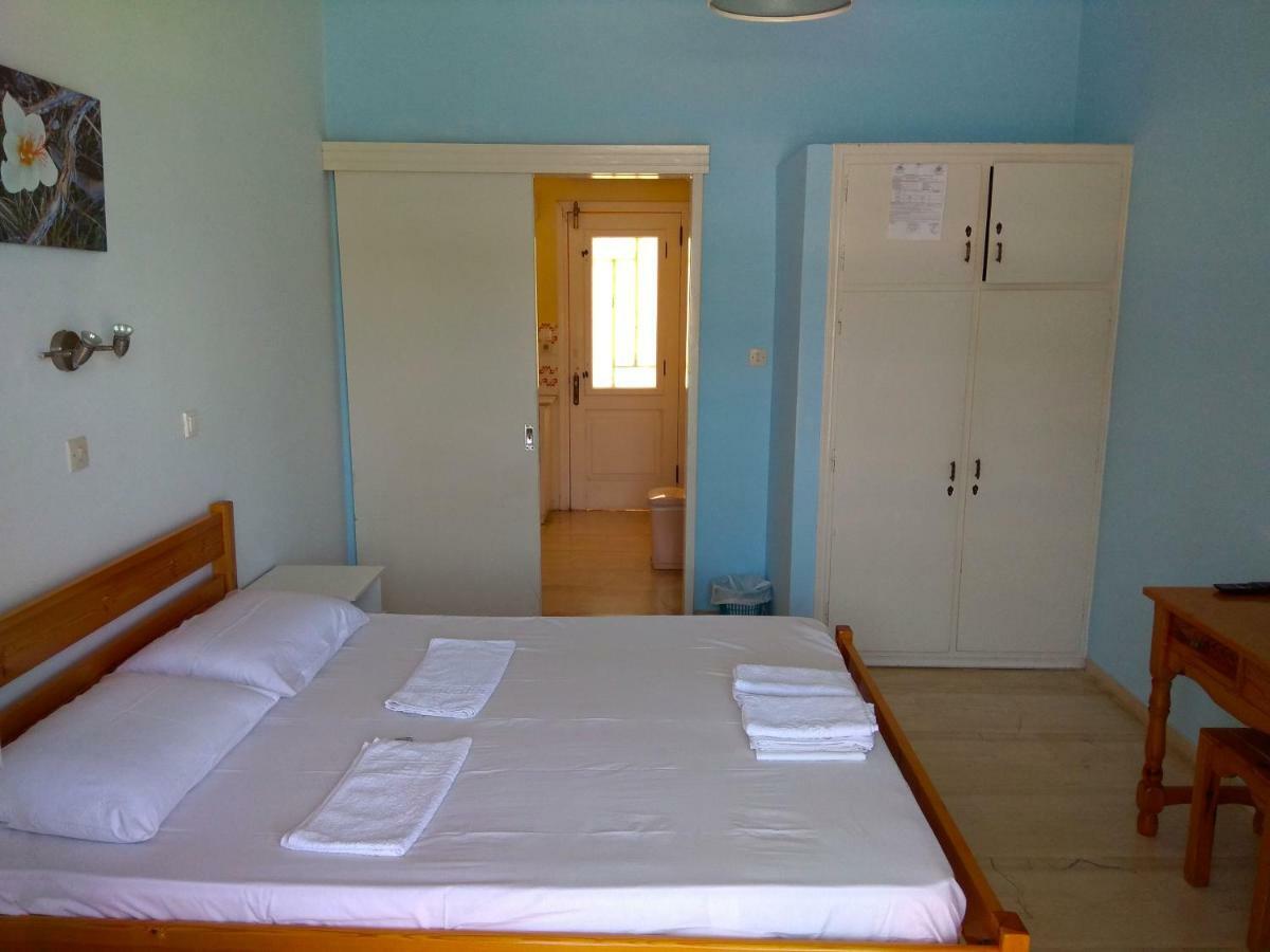 Kostas Studios Apartment *