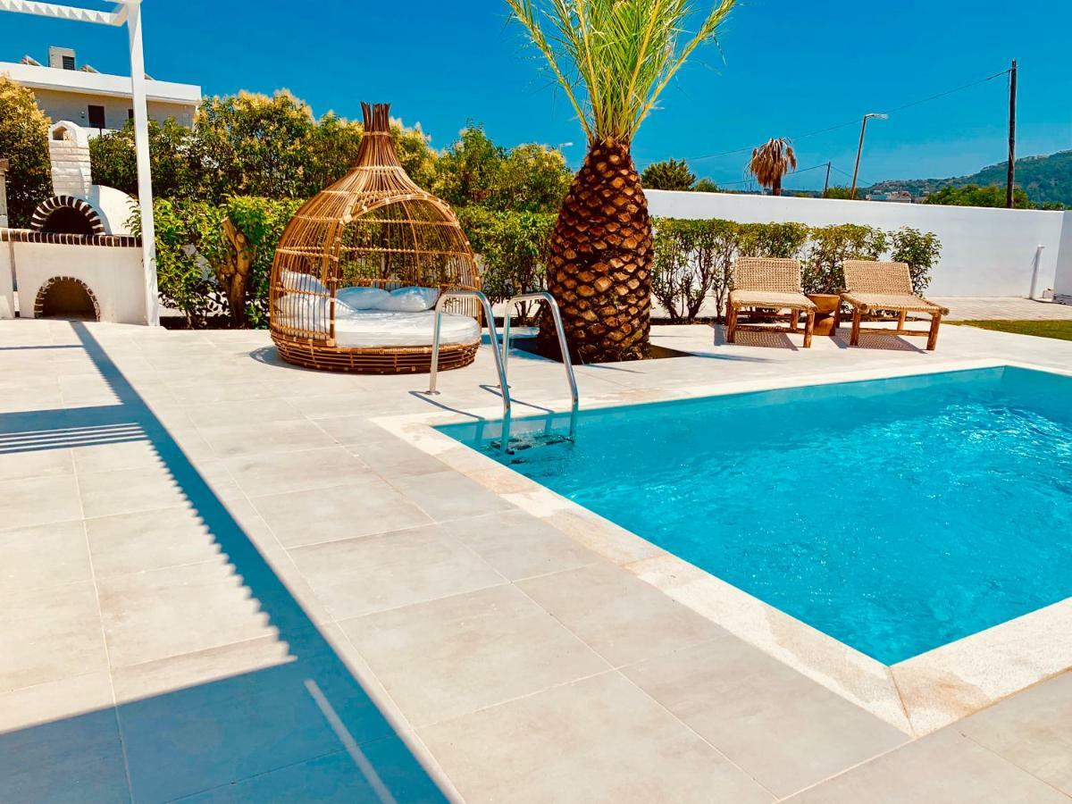 Mythos Luxury Villa Holiday home *