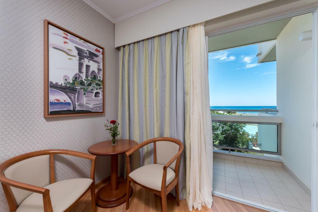 Apollo Hotel 4*