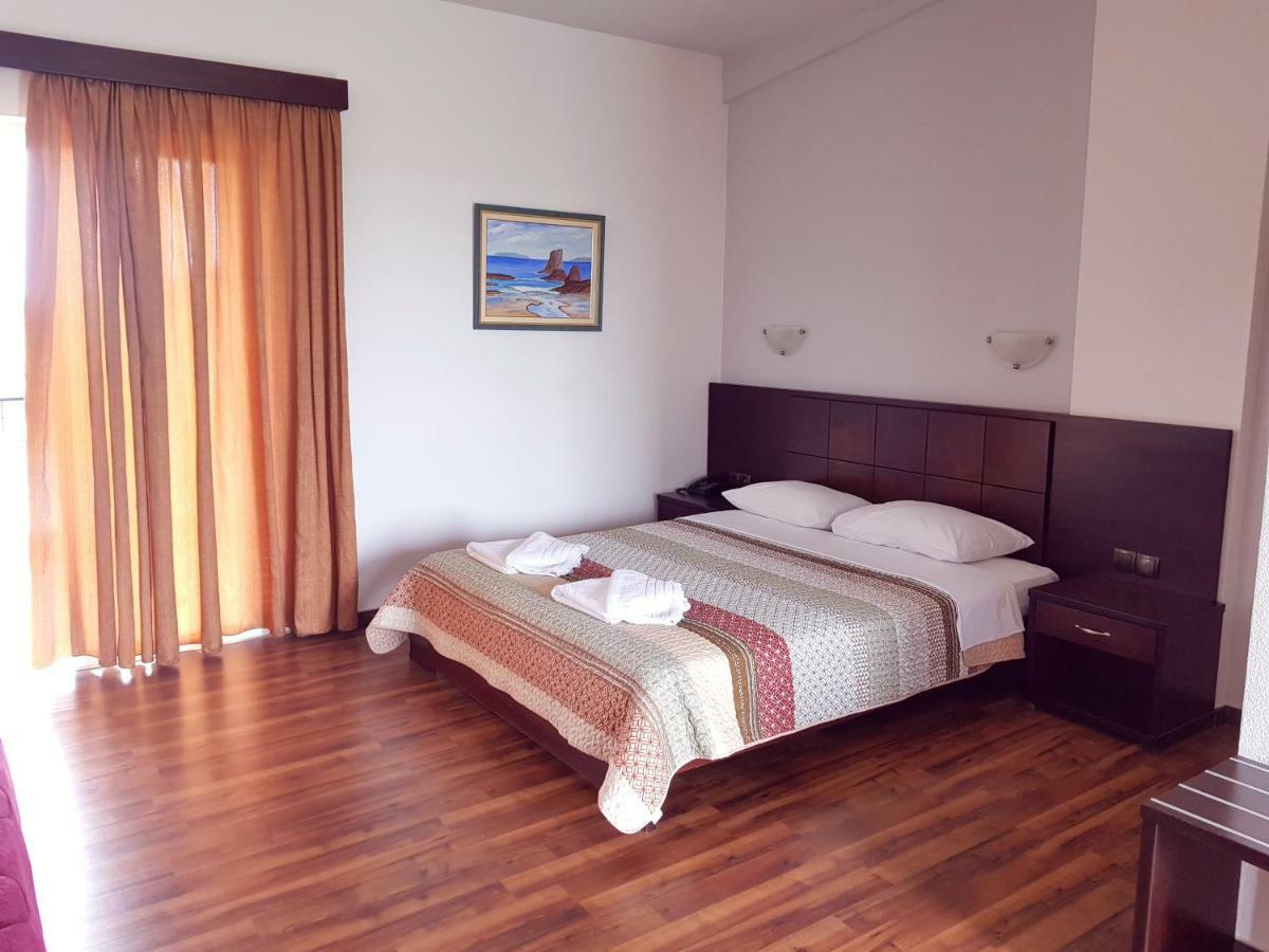 Kalamitsi Aparthotel 3*