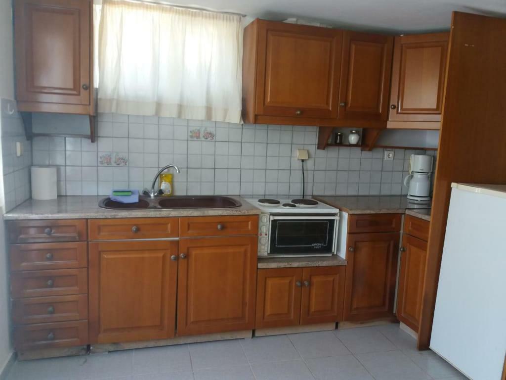 Aparthotel Parasporos Village 2*