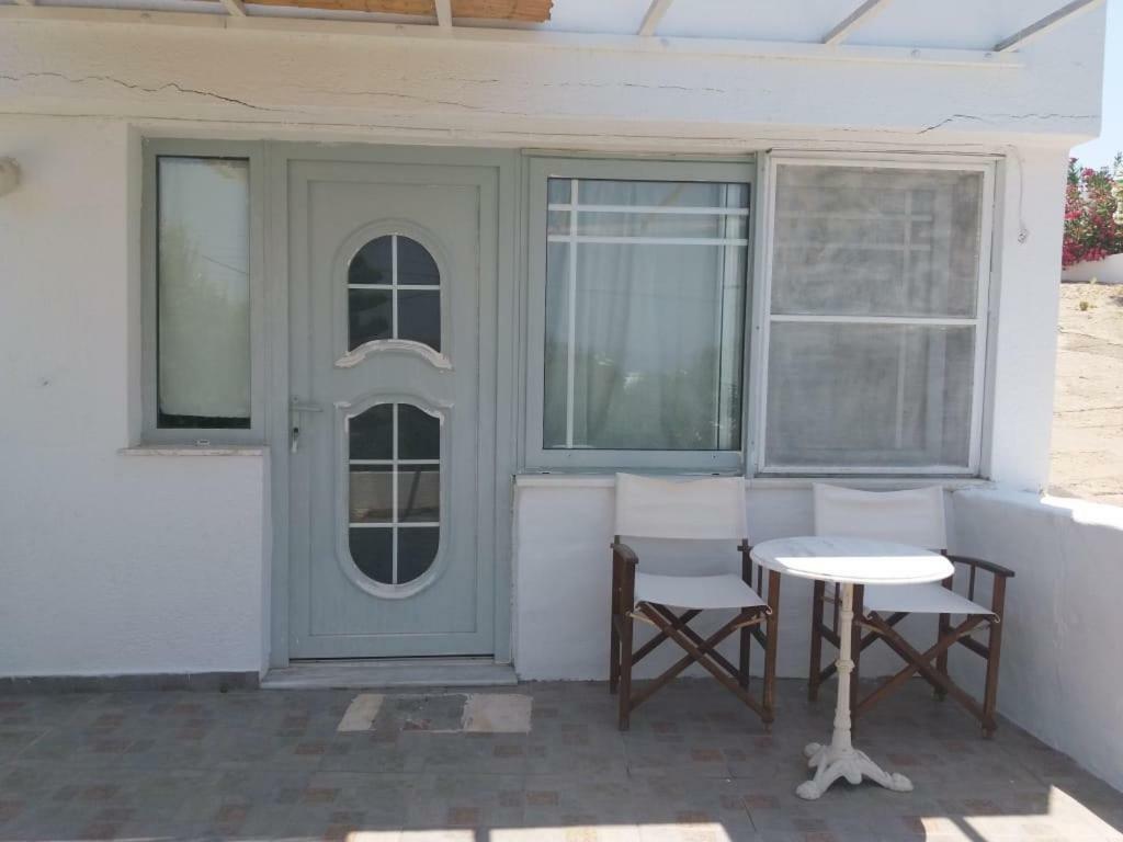 Parasporos Village Adamantas (Milos)
