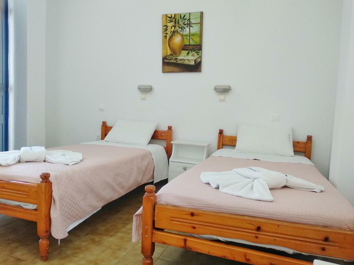 Aparthotel Akrogiali Studios &