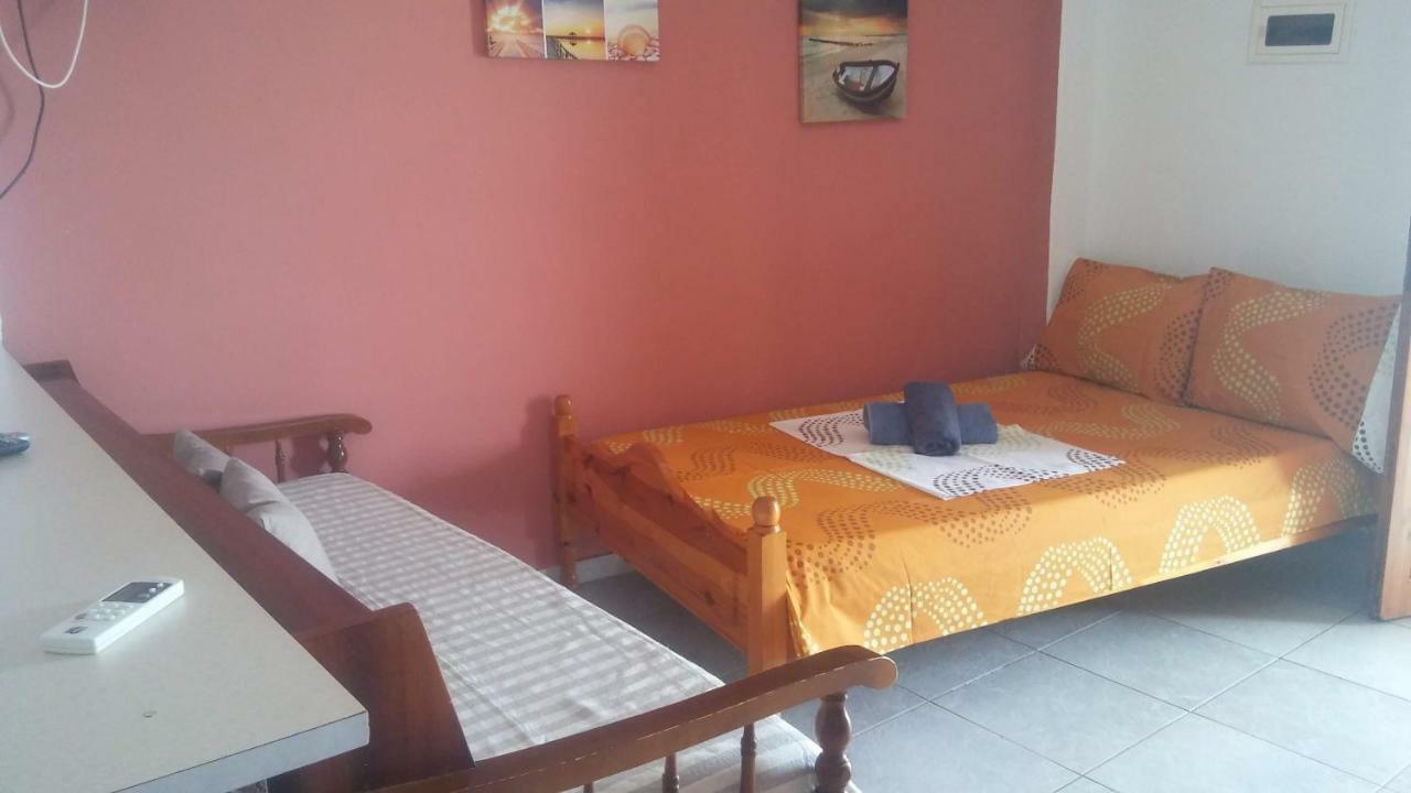 Agatha Appartments Paliouria
