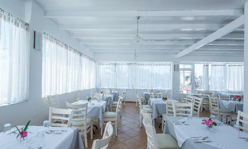 Naxos Holidays Hotel 3*