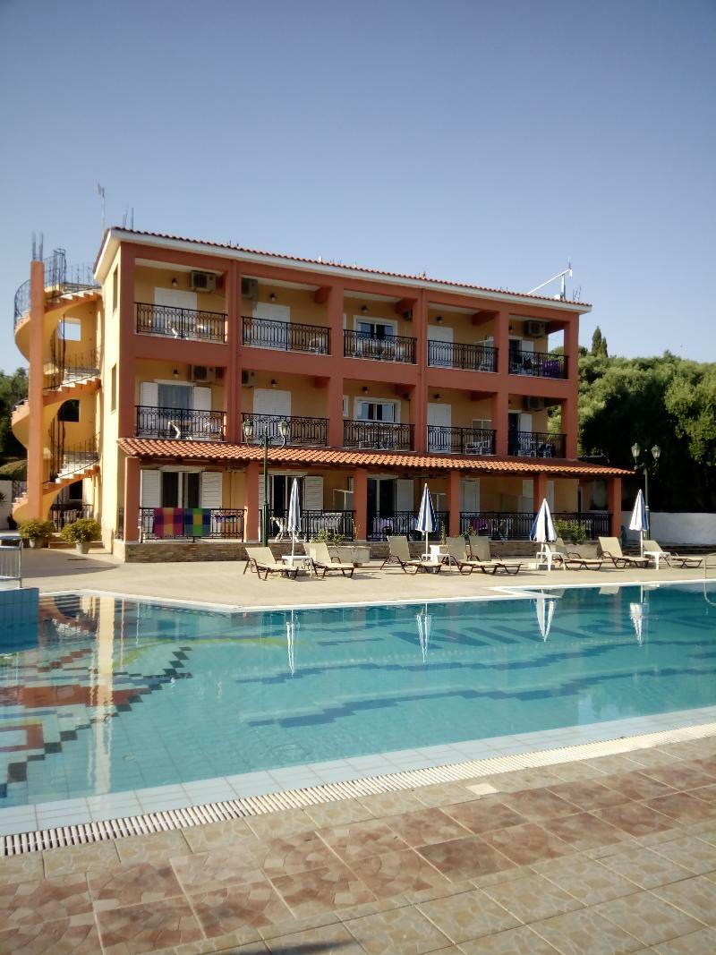 ζante Dolphin Aparthotel 2*