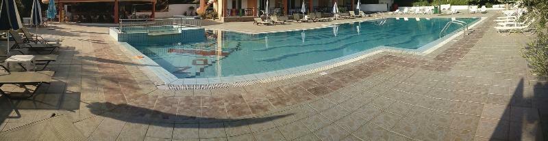ζante Dolphin Alykes (Zakynthos)