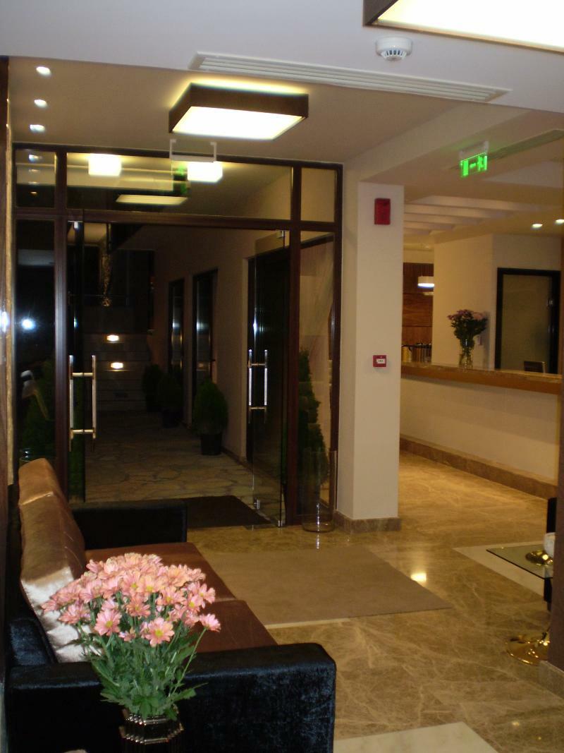 Dovitel Hotel