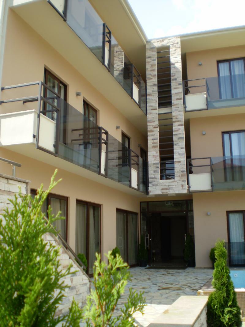 Dovitel Hotel 4*