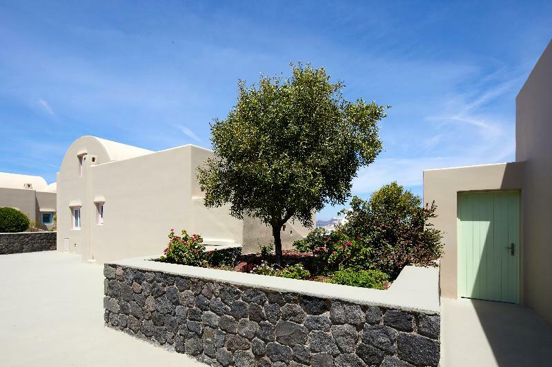 Santorini North 3*