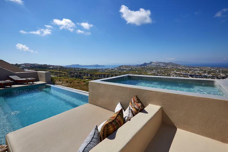 Santorini North 3*