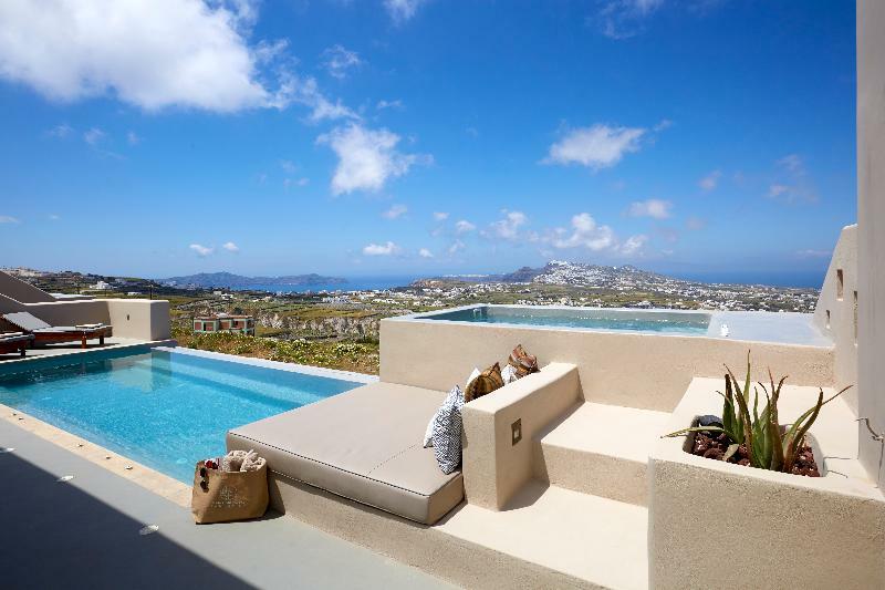 Santorini North 3*