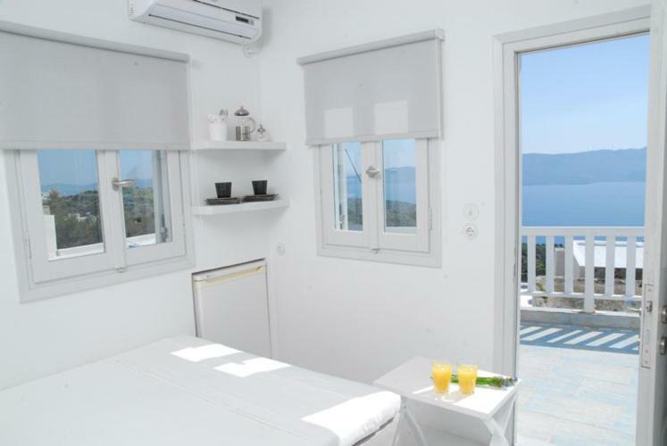 Archondoula * Plaka (Milos)