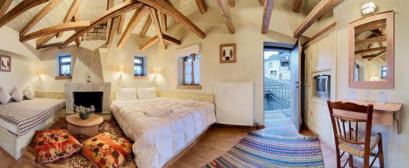 Nikos & Ioulia Guest house *