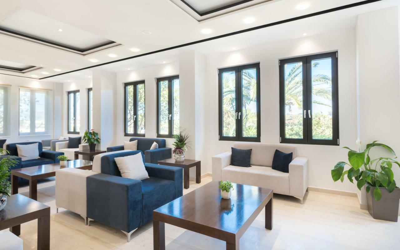 Crystal Hotel 4*
