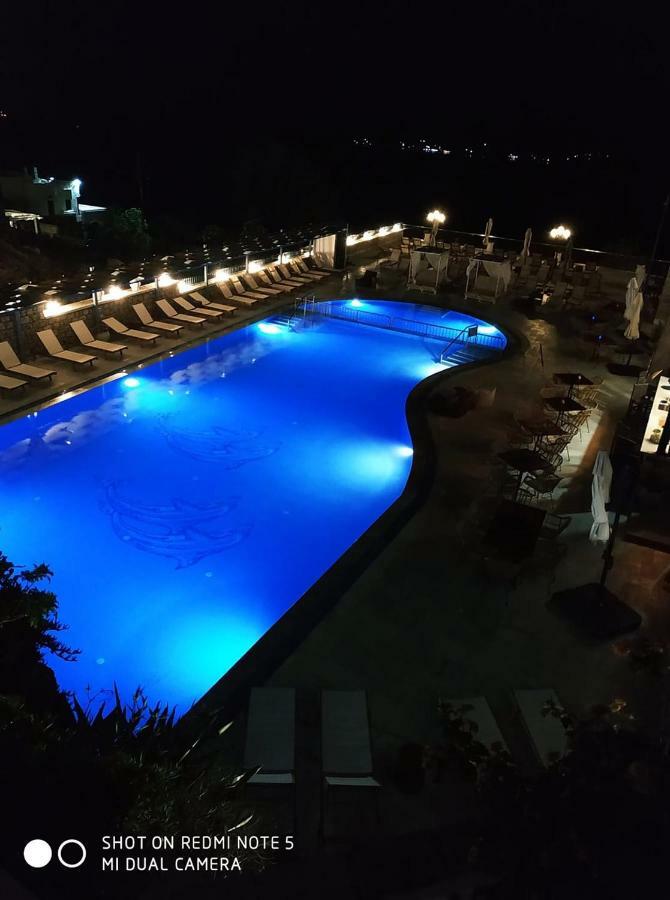 Elena Village Aparthotel 4*