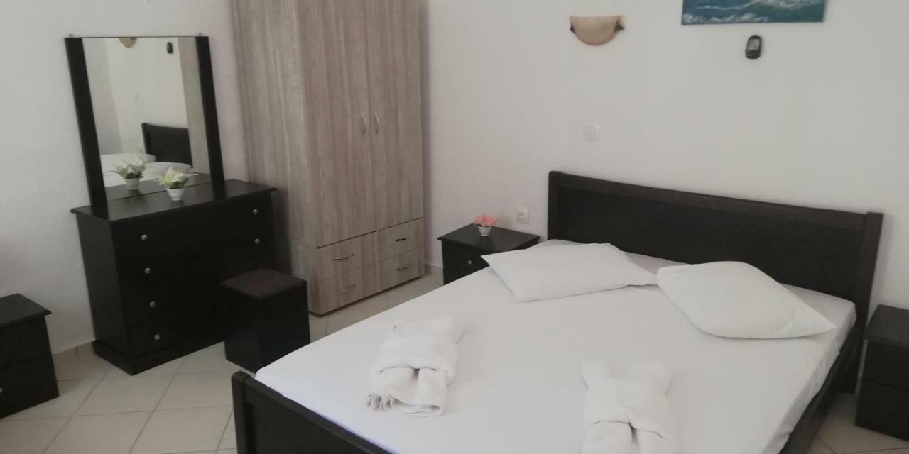 Skyros Avra Residences Aparthotel *