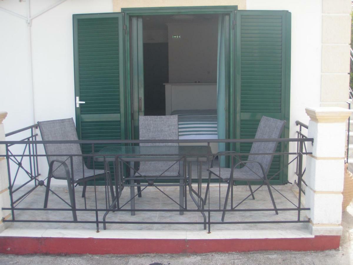 Aparthotel Umbrella Kavos