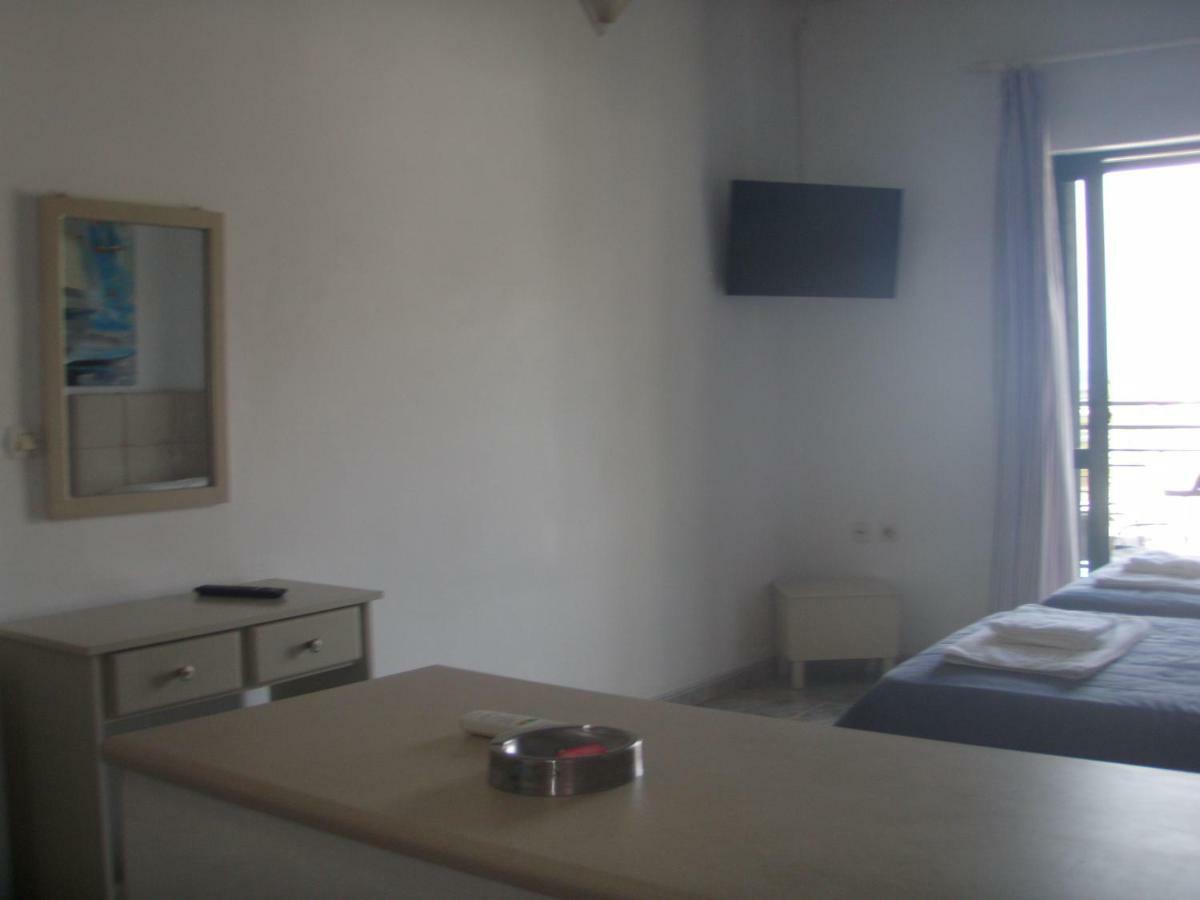 Umbrella Aparthotel *
