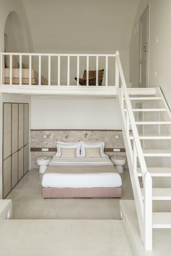 Enigma Fira (Santorini)