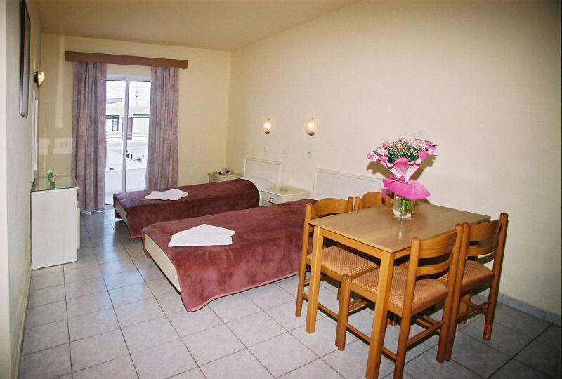 Aparthotel Memories 2*