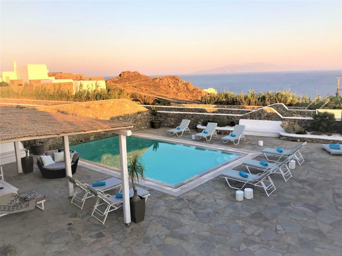 Mando Pool Villas W Sea Views - Five Bedrooms Villa