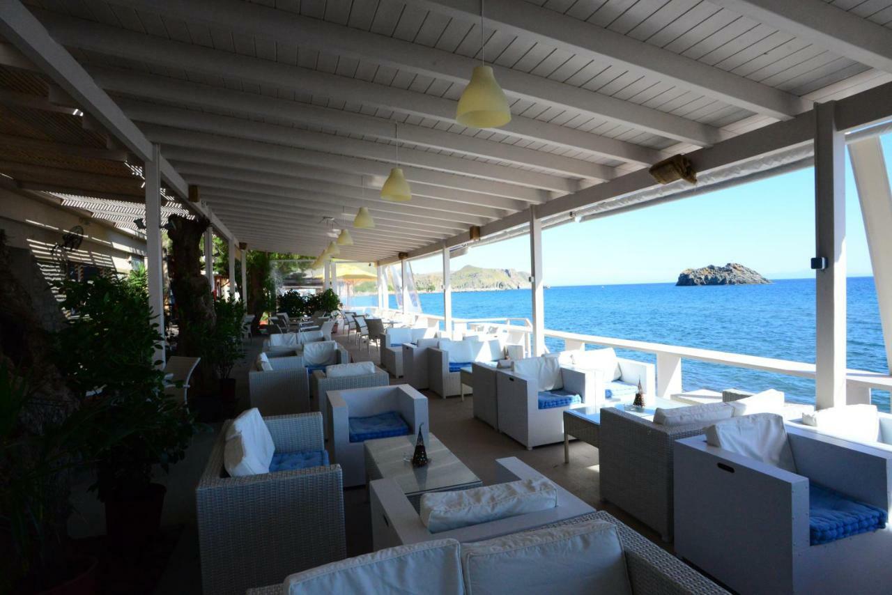 Sappho 2* Skala Eresou