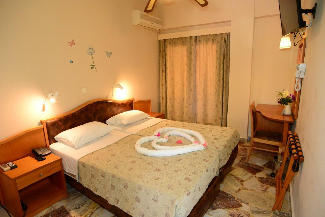 Hotel Sappho 2*