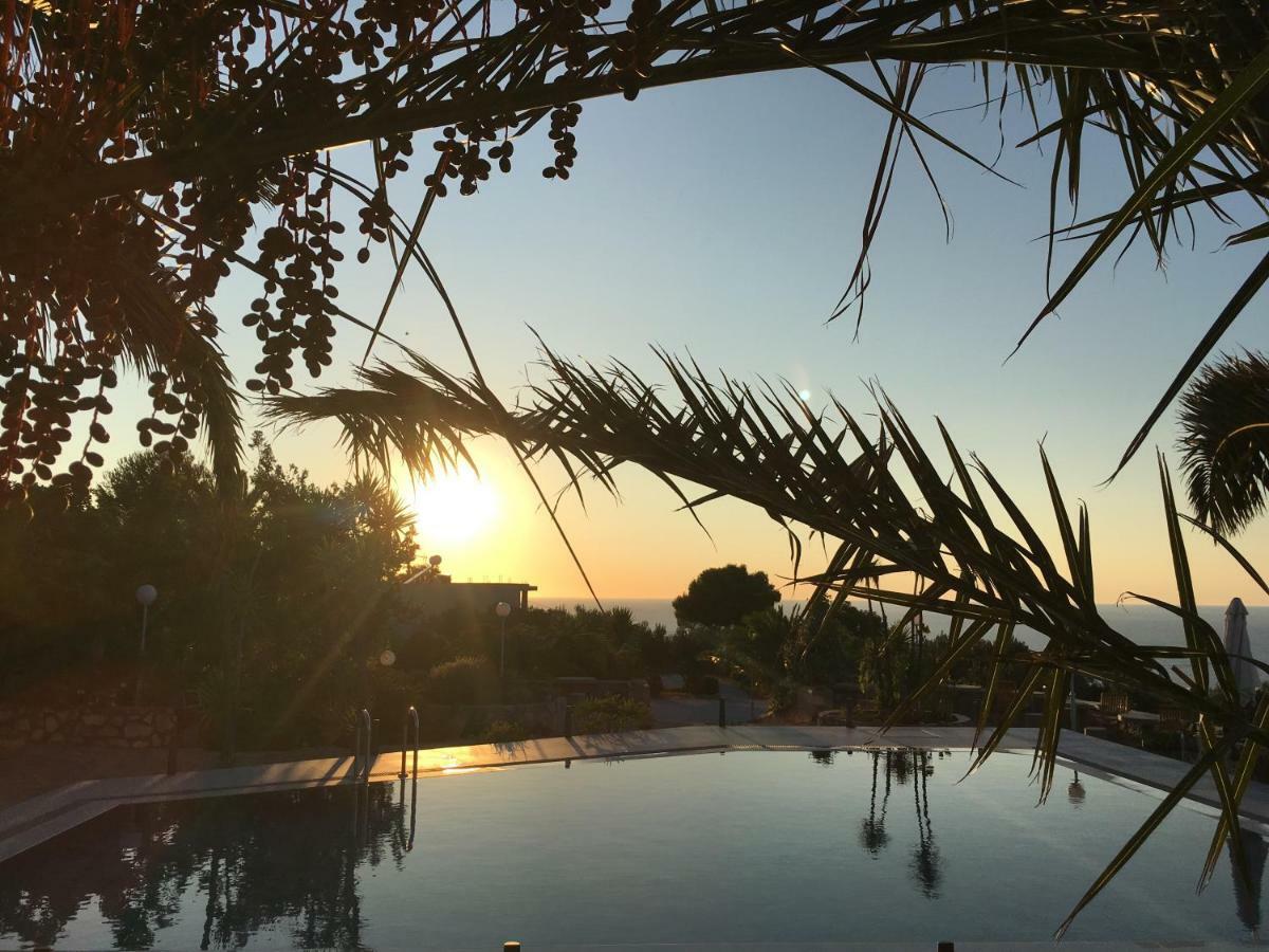 Aparthotel Theodosia Kalathas