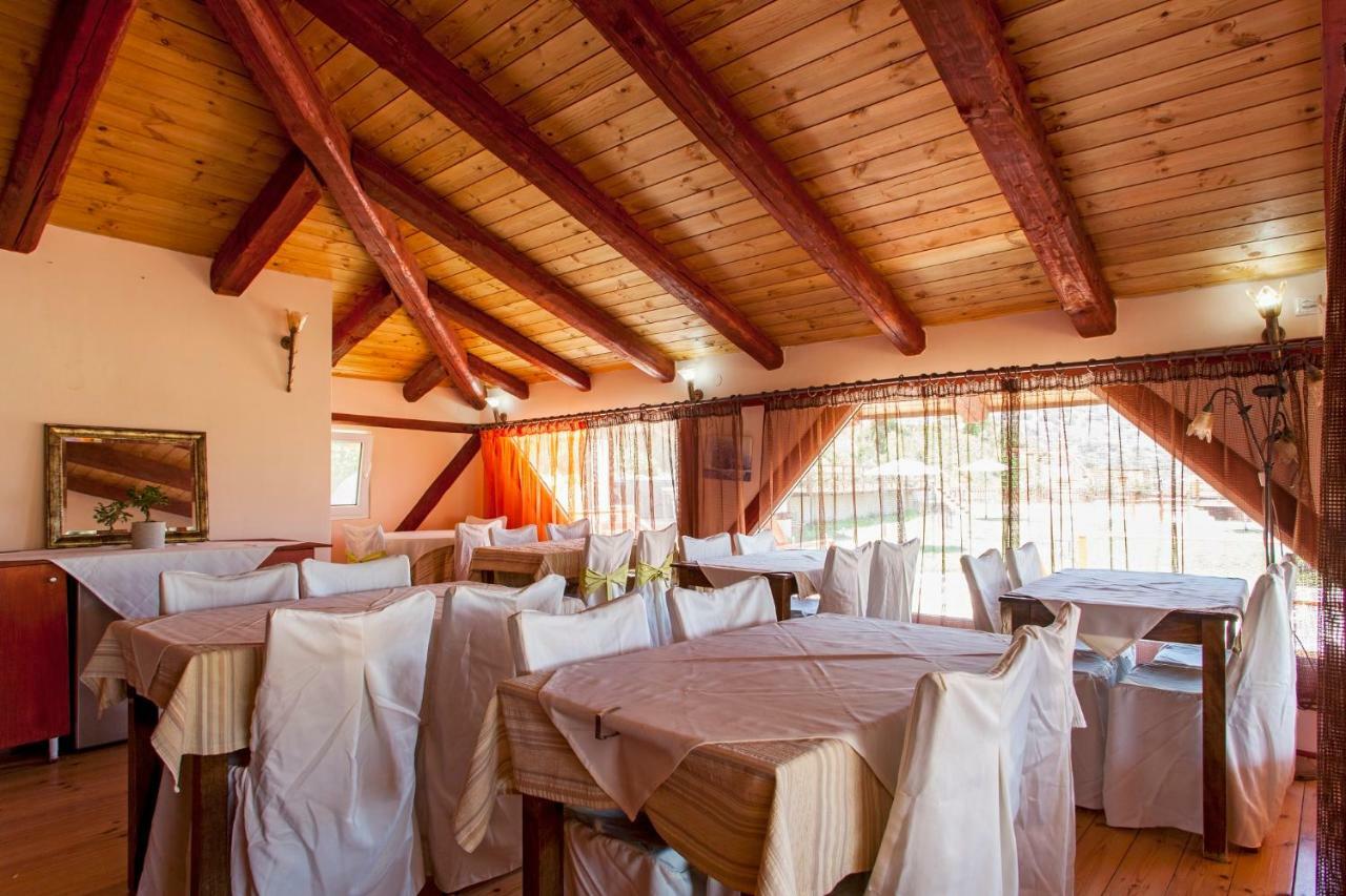 Aparthotel Estate Kares