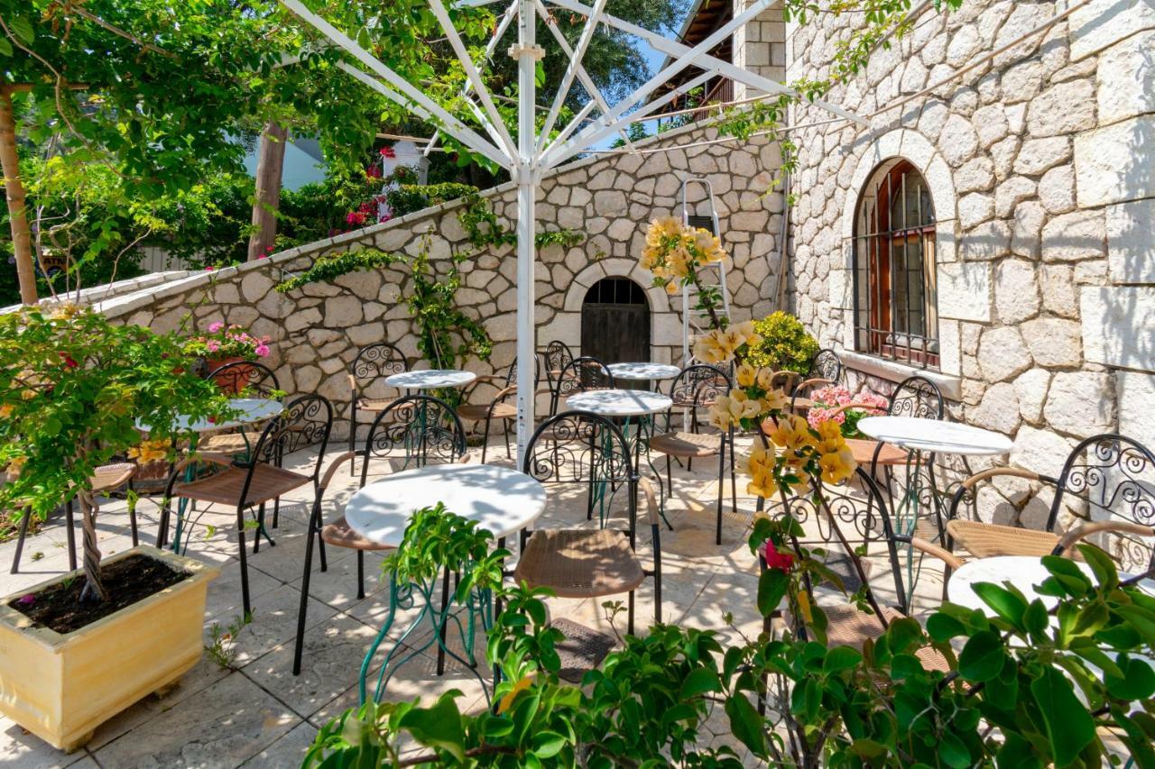 Averto Hotel