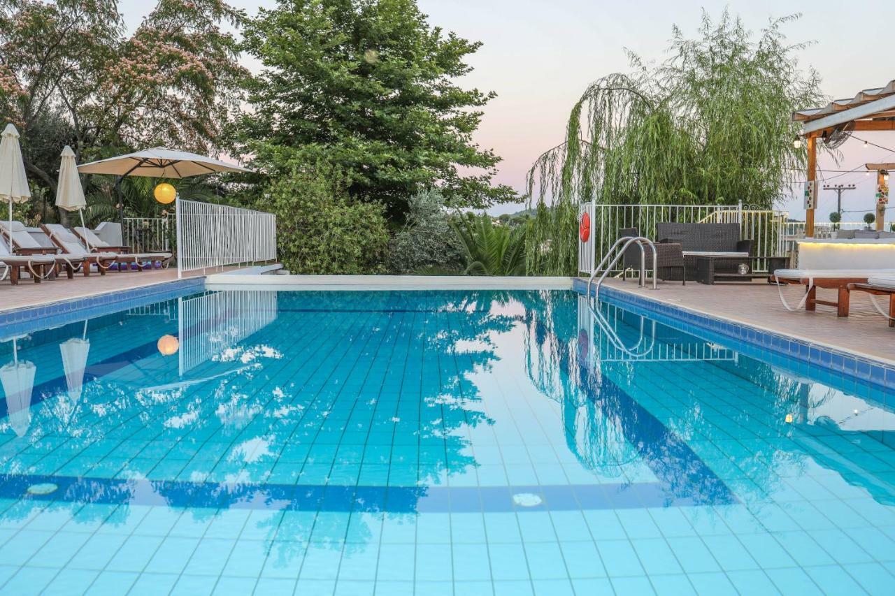 Zorbas Family House Hotel