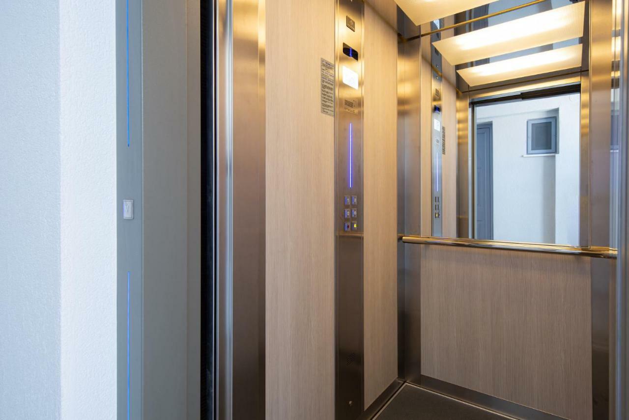 Privilege Luxury Living Apartment *