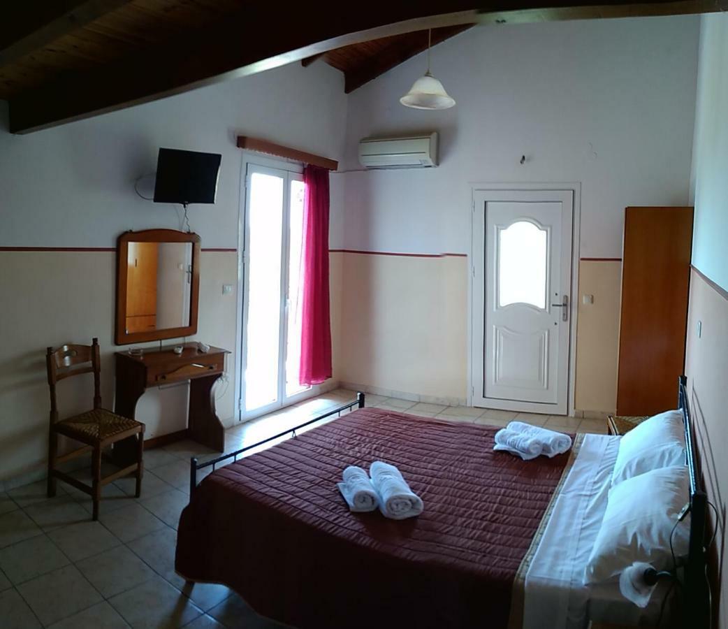 Manolia Apartment *