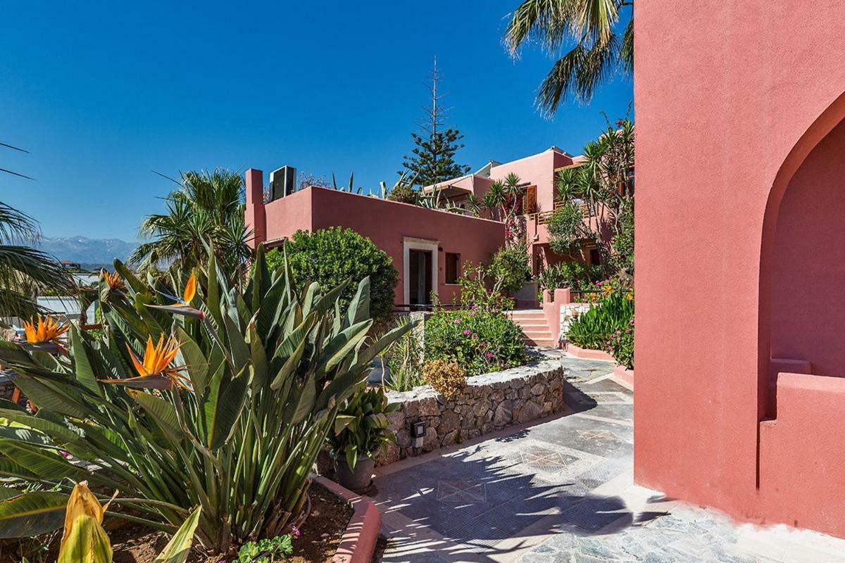 Aparthotel Anais 2*