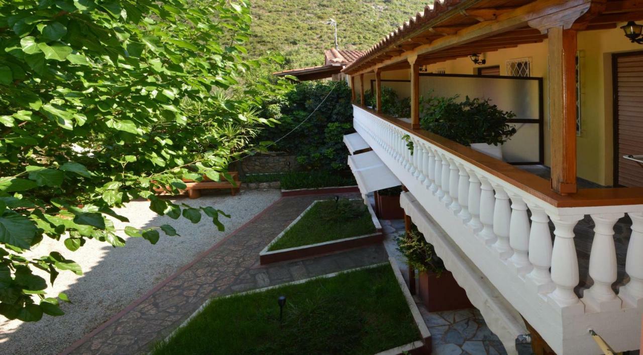 O Petros Apartment