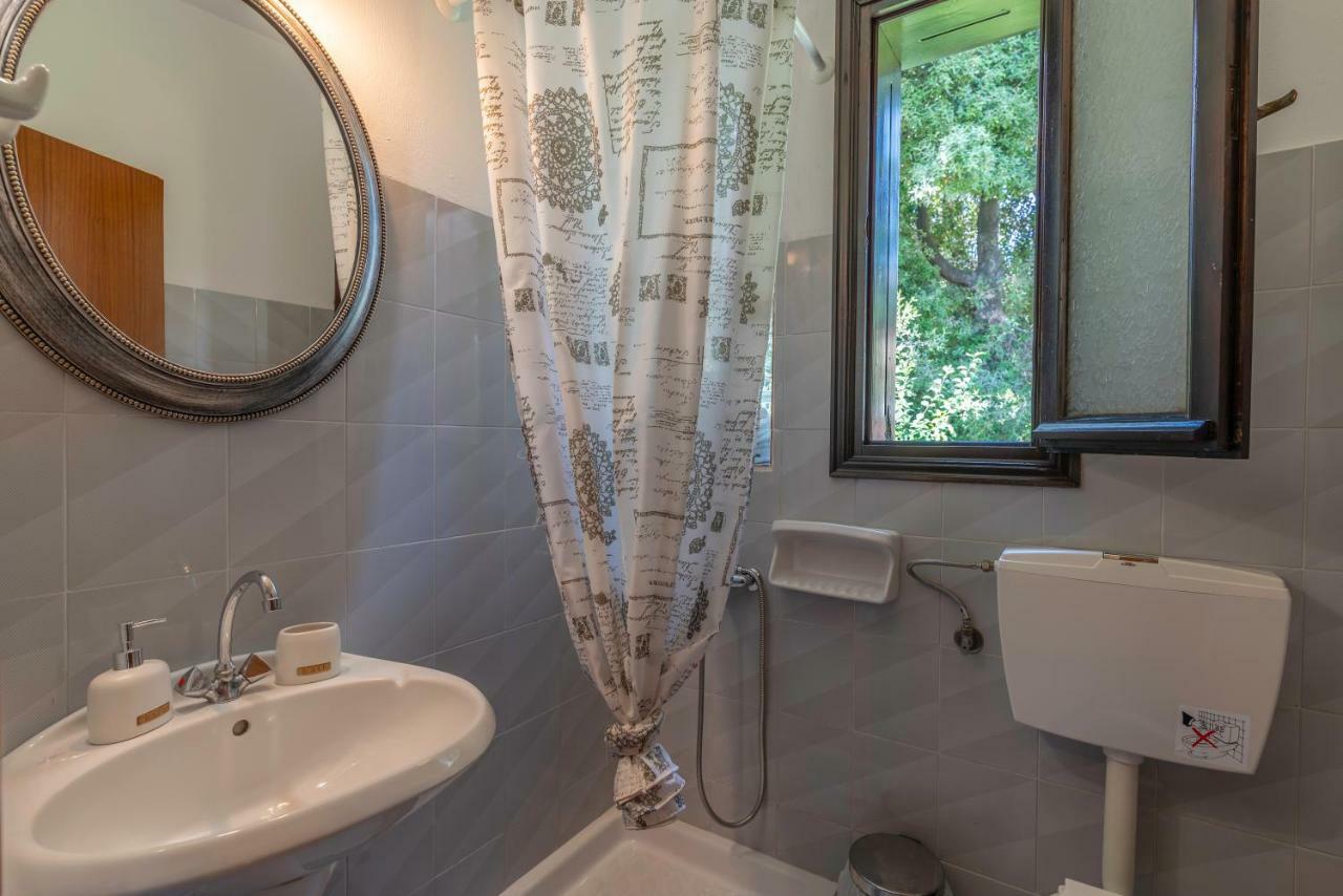 Vasilia Apartment *