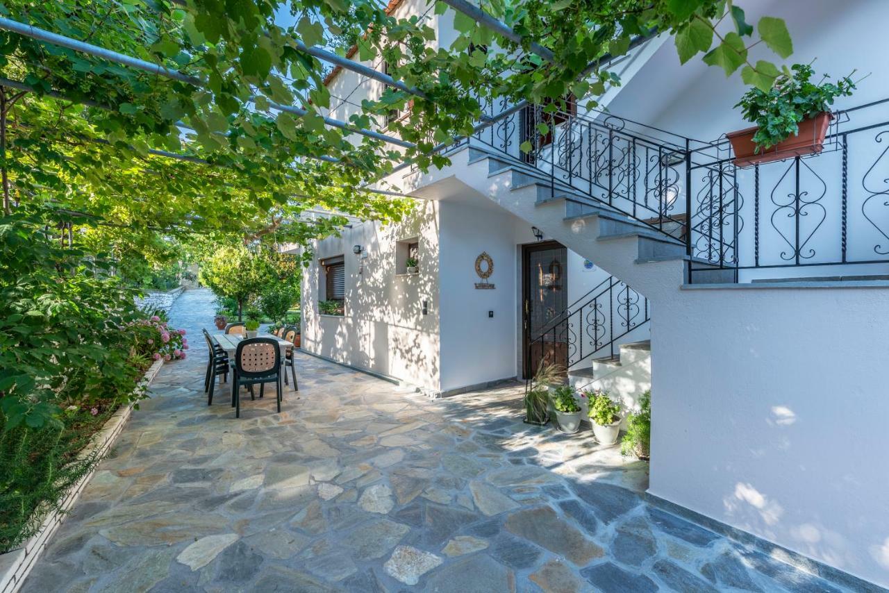 Vasilia Apartment *