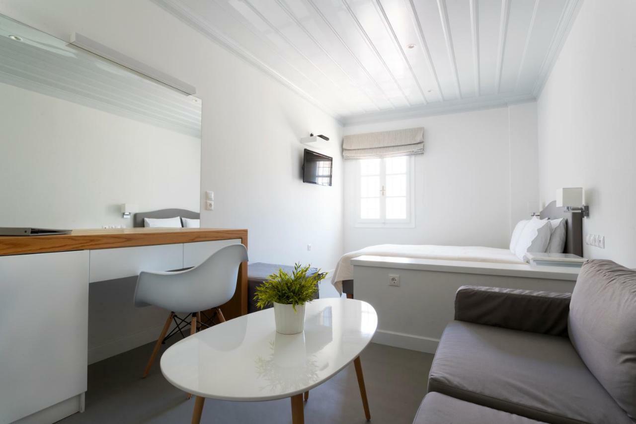 Niriides Spetses Town