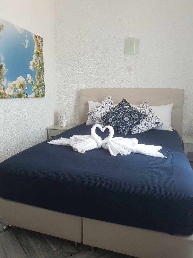 Aegialis & Apartment *
