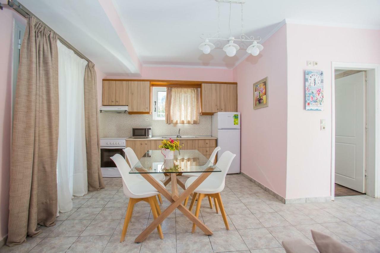 Laura House Apartment
