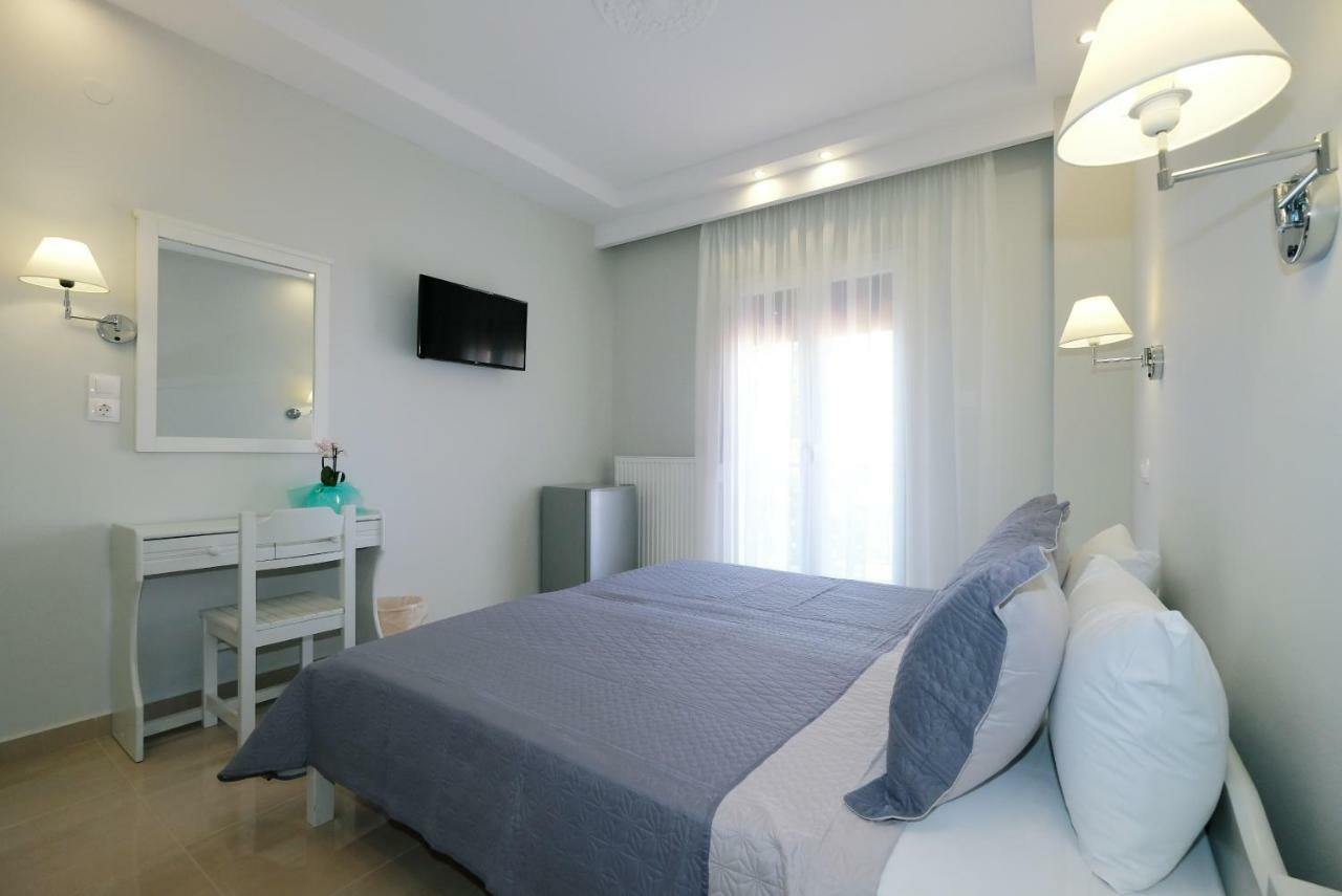 Hotel Limnia Gi 2*